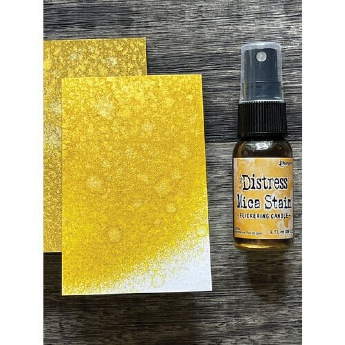 Ranger Tim Holtz - Distress Mica Stain Spray - Flickering Candle Ranger Tim Holtz - Distress Mica Stain Spray - Flickering Candle