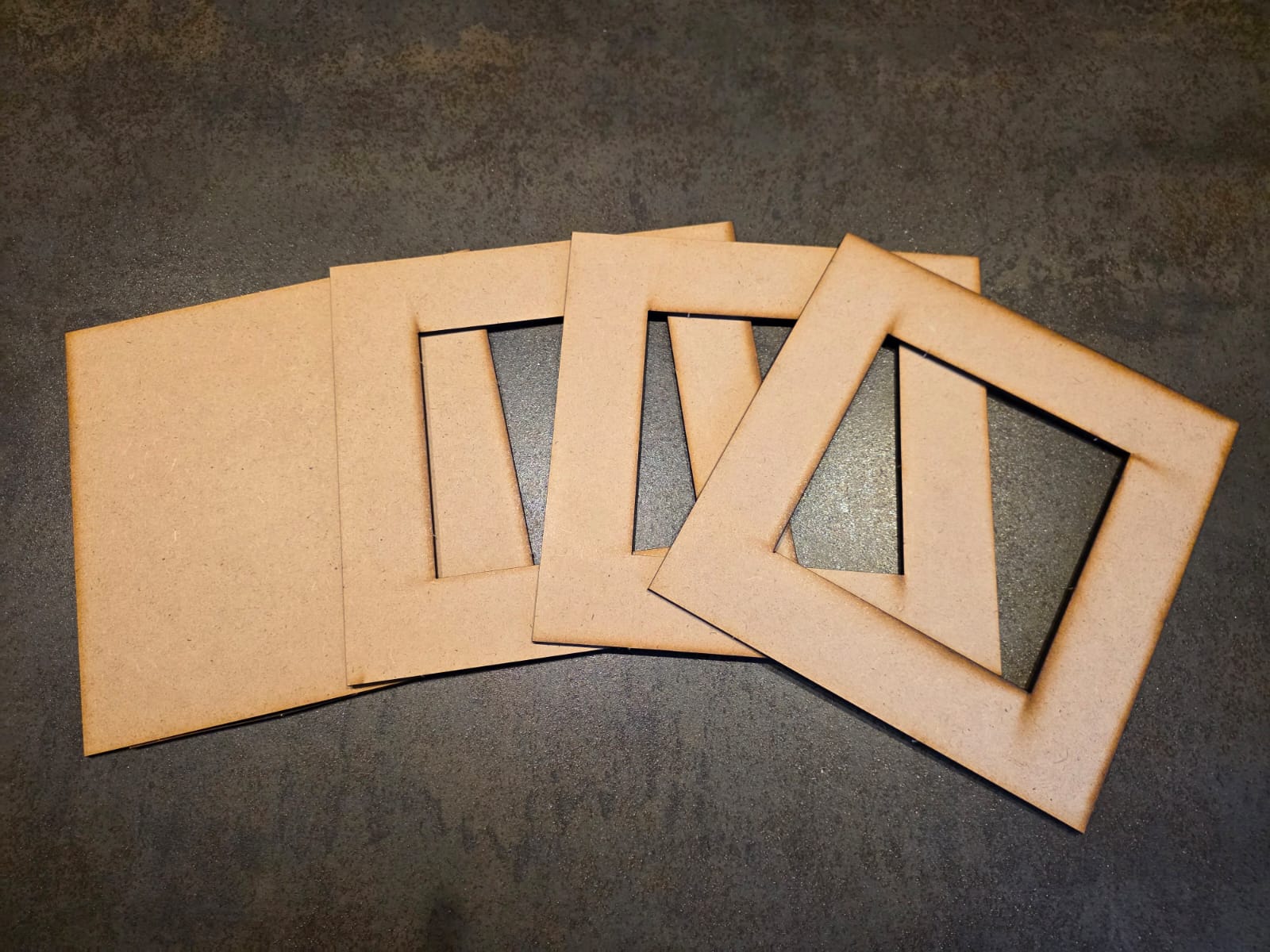 MDF - Quadrat 4lg. S