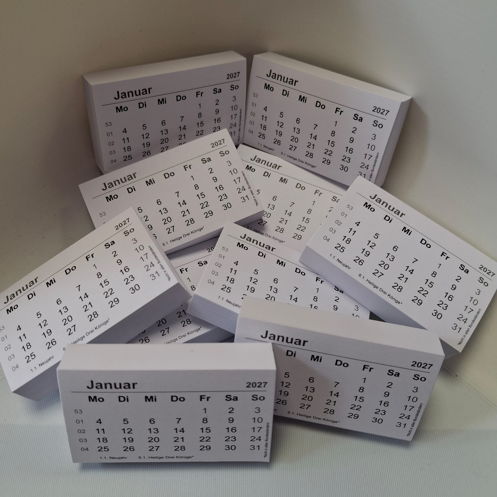 Mini-Kalender 2027 Deutsch 7,5cm x 4,5 cm - - 10 PACK!! = 100 Kalender