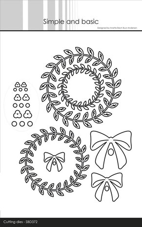 Simple and Basic - Dies Wreath w/Berries & Bows
